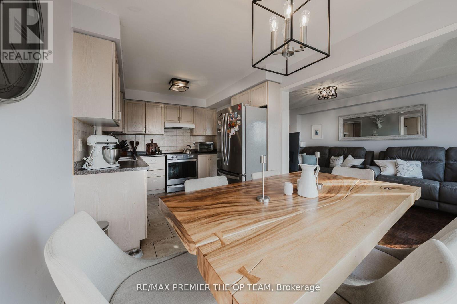 50 Beaverbrook Crescent, Vaughan, ON - Indoor