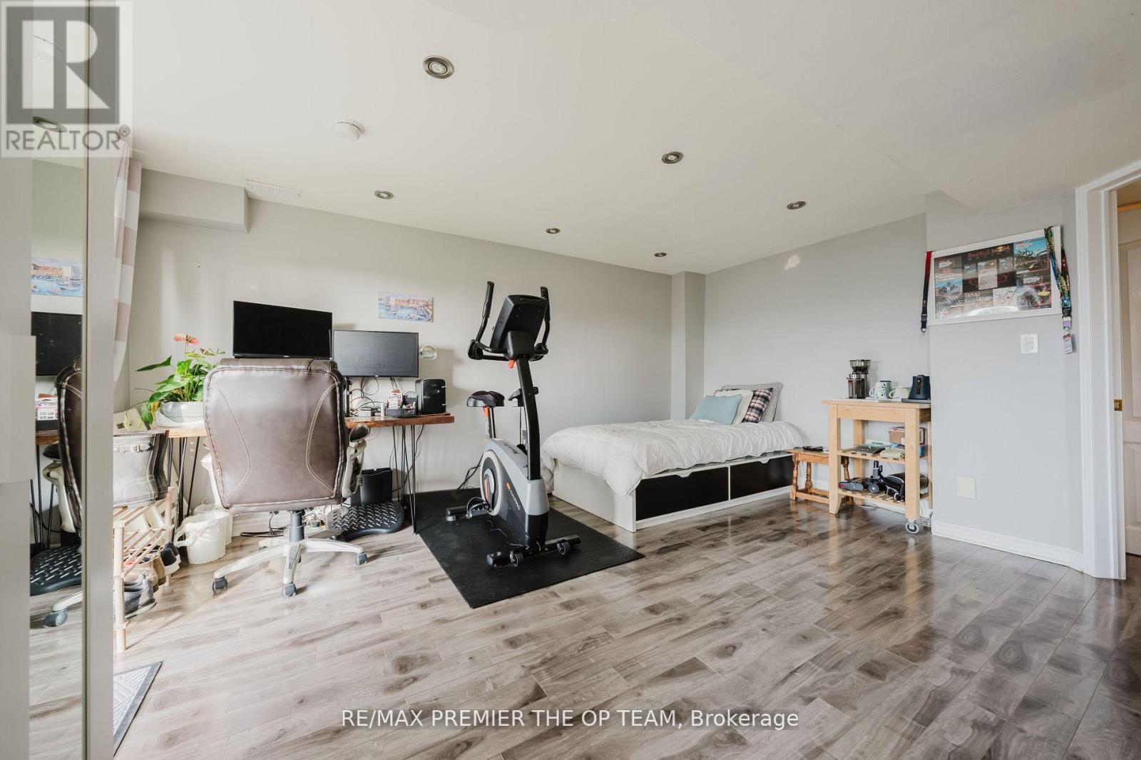 50 Beaverbrook Crescent, Vaughan, ON - Indoor Photo Showing Other Room