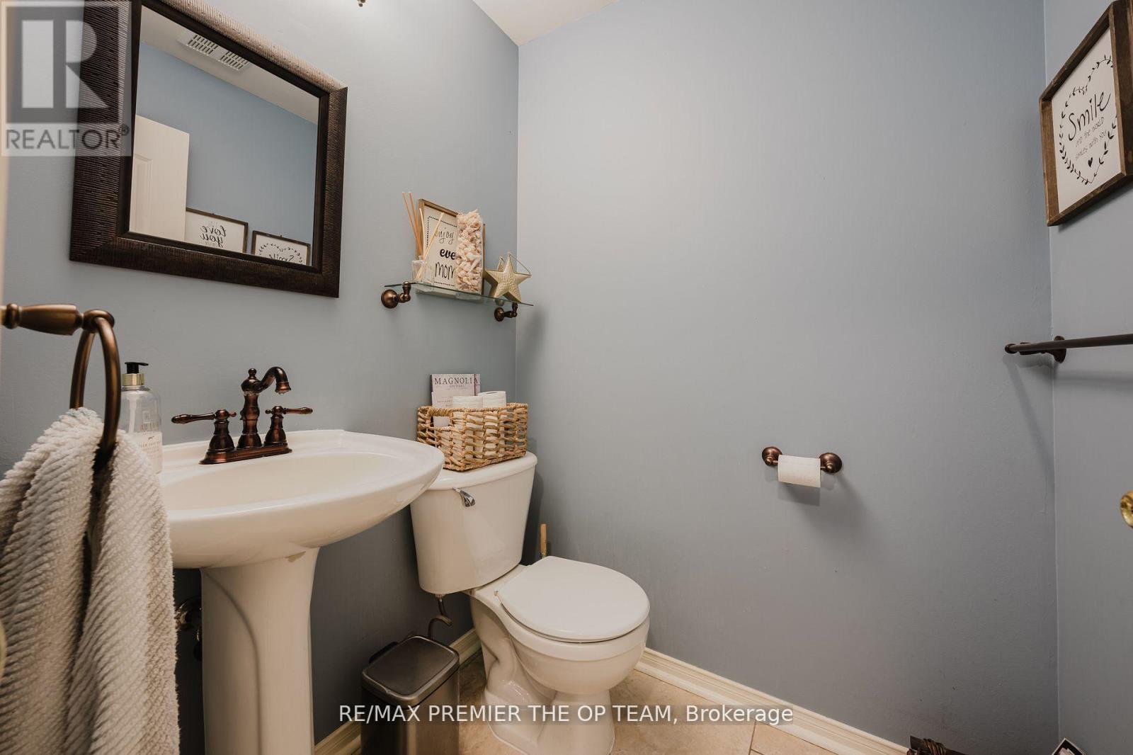 50 Beaverbrook Crescent, Vaughan, ON - Indoor Photo Showing Bathroom