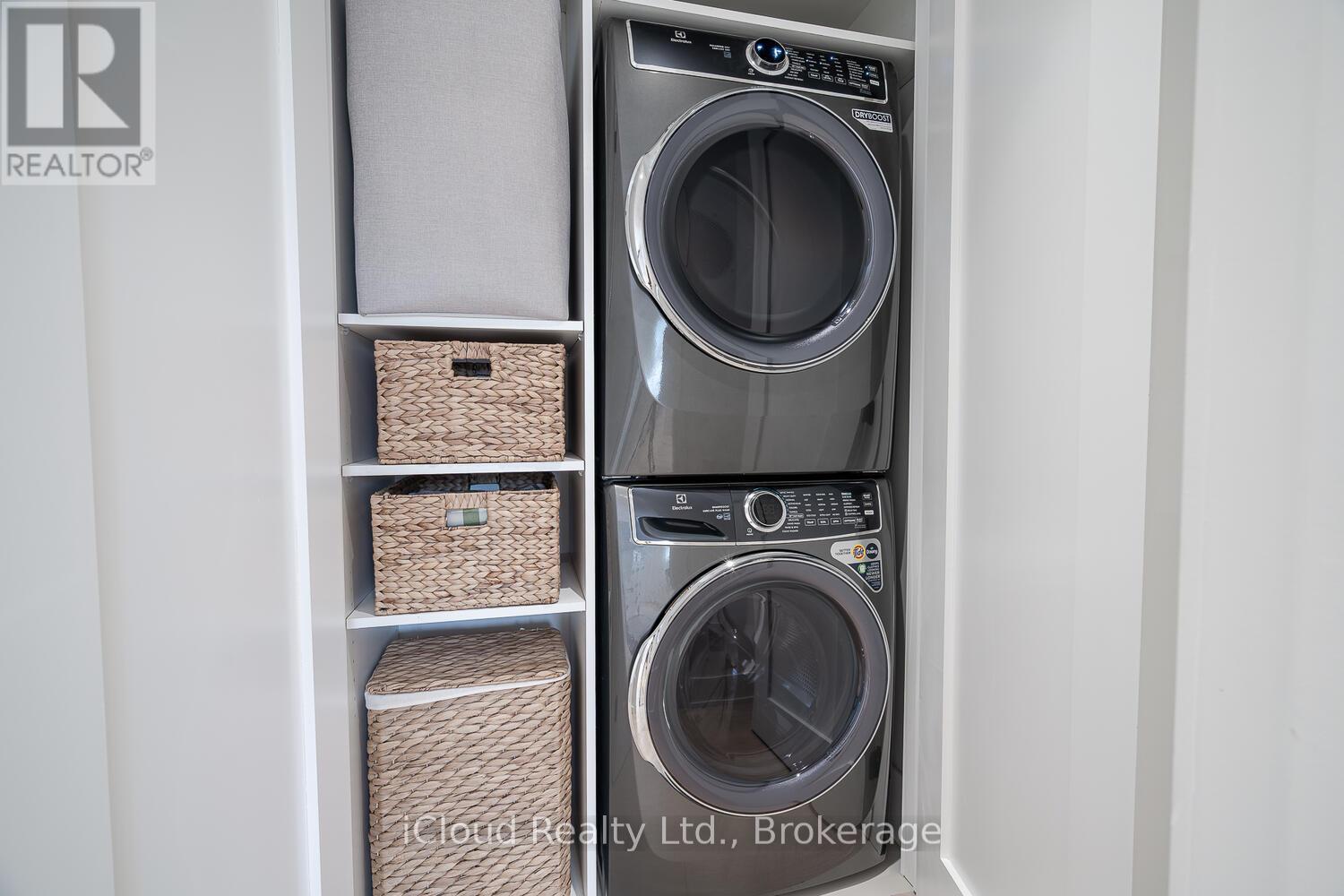 5389 Kindos Street, Burlington, ON - Indoor Photo Showing Laundry Room