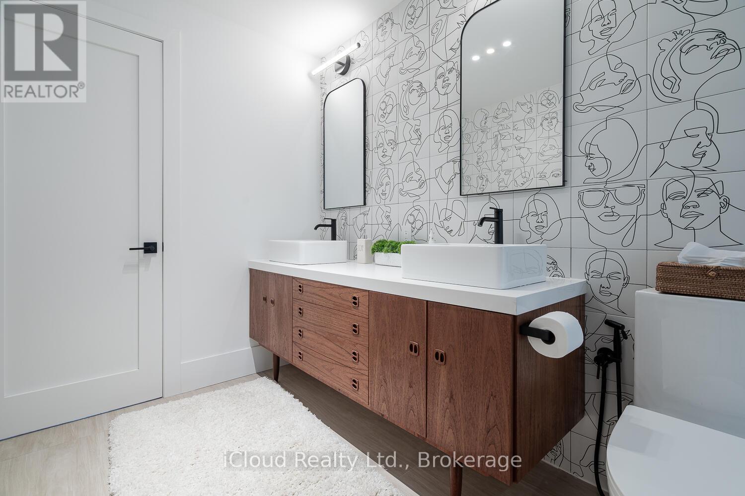 5389 Kindos Street, Burlington, ON - Indoor Photo Showing Bathroom