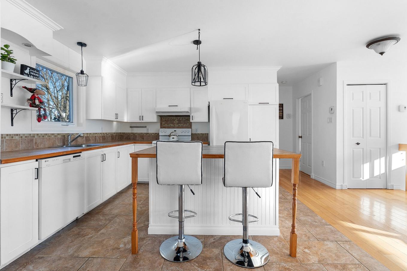 Cuisine - 1438 Rue Éliot, Québec (La Haute-Saint-Charles), QC - Indoor Photo Showing Kitchen With Double Sink