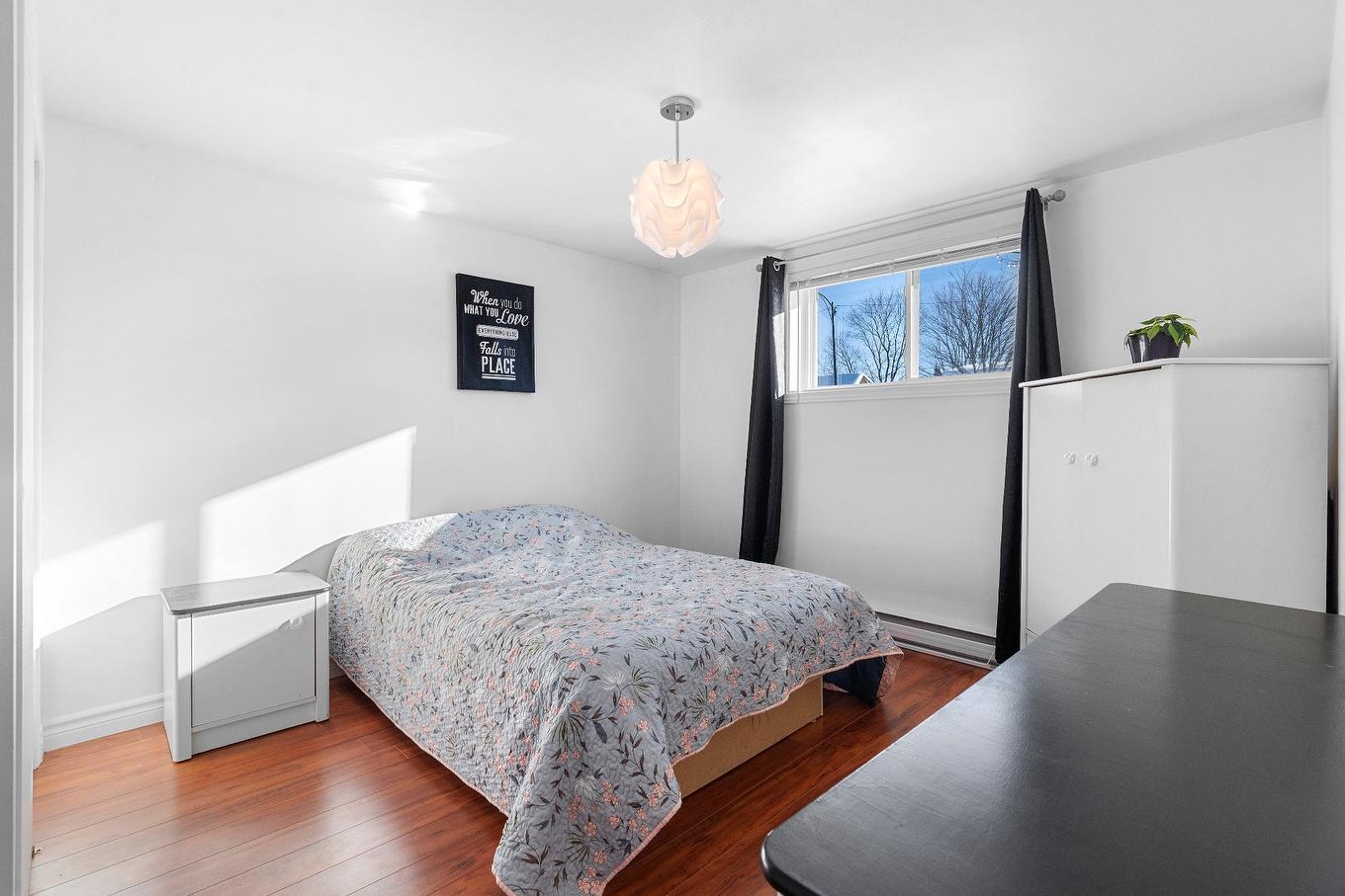 Chambre à coucher - 1438 Rue Éliot, Québec (La Haute-Saint-Charles), QC - Indoor Photo Showing Bedroom