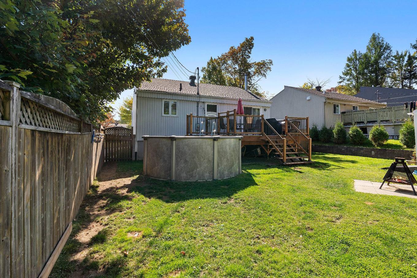 Cour - 1438 Rue Éliot, Québec (La Haute-Saint-Charles), QC - Outdoor