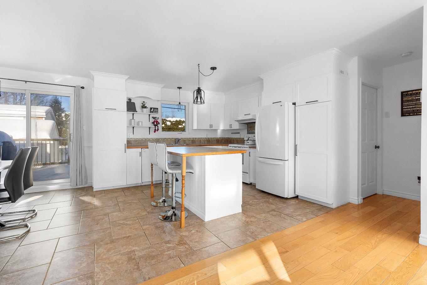 Cuisine - 1438 Rue Éliot, Québec (La Haute-Saint-Charles), QC - Indoor Photo Showing Kitchen