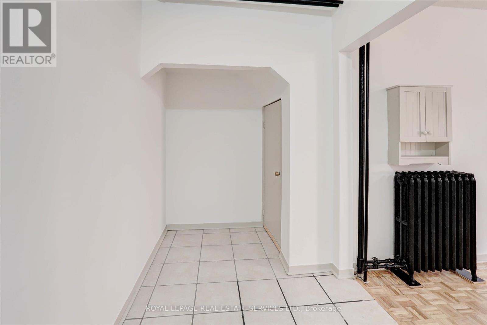 102 - 1530 King Street W, Toronto, ON - Indoor