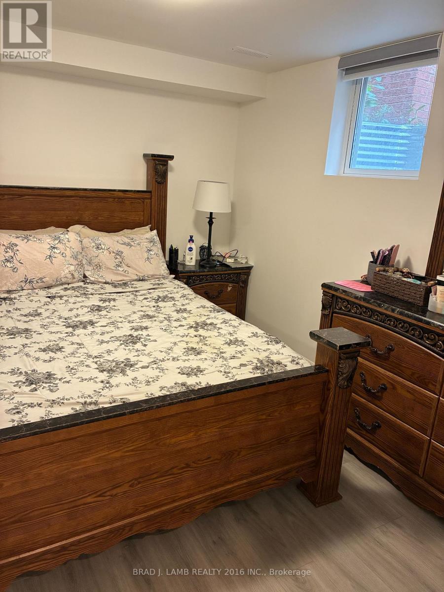 Bsmt - 922 Mays Crescent, Mississauga, ON - Indoor Photo Showing Bedroom