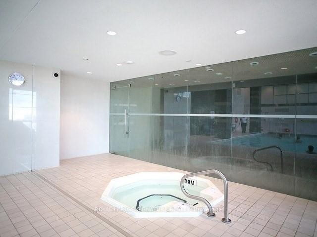 1108-205 Sherway Gardens Road, Toronto, ON - Indoor Photo Showing Other Room