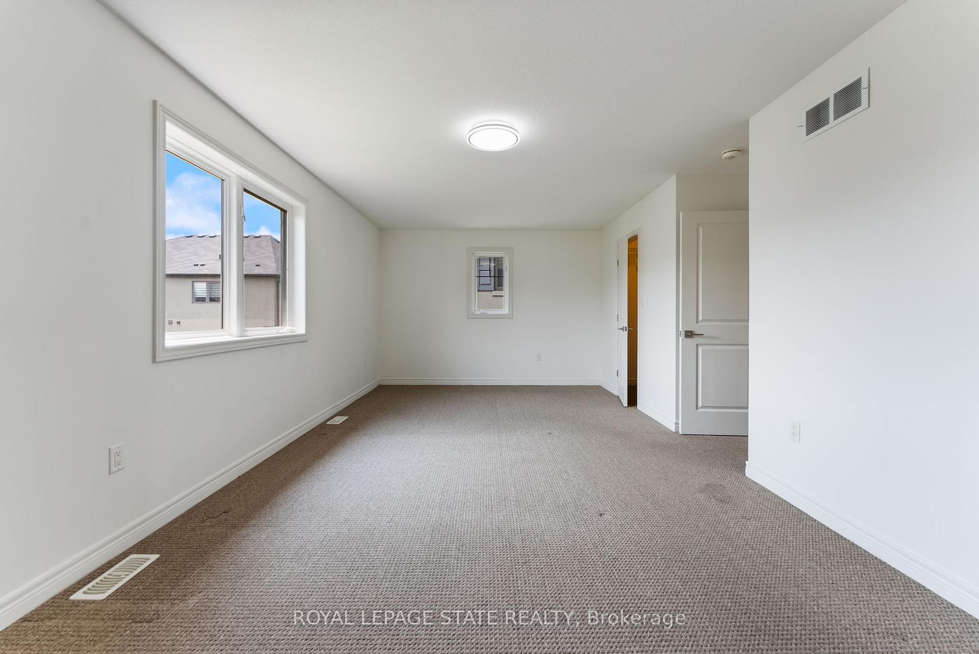 68 Dodman Crescent, Hamilton, ON - Indoor Photo Showing Other Room