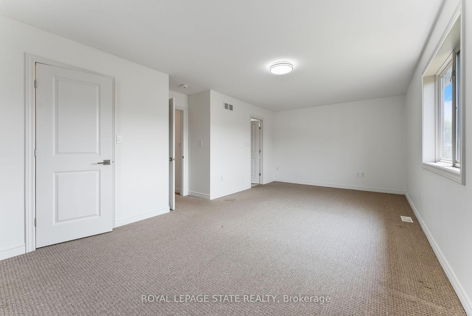 68 Dodman Crescent, Hamilton, ON - Indoor Photo Showing Other Room