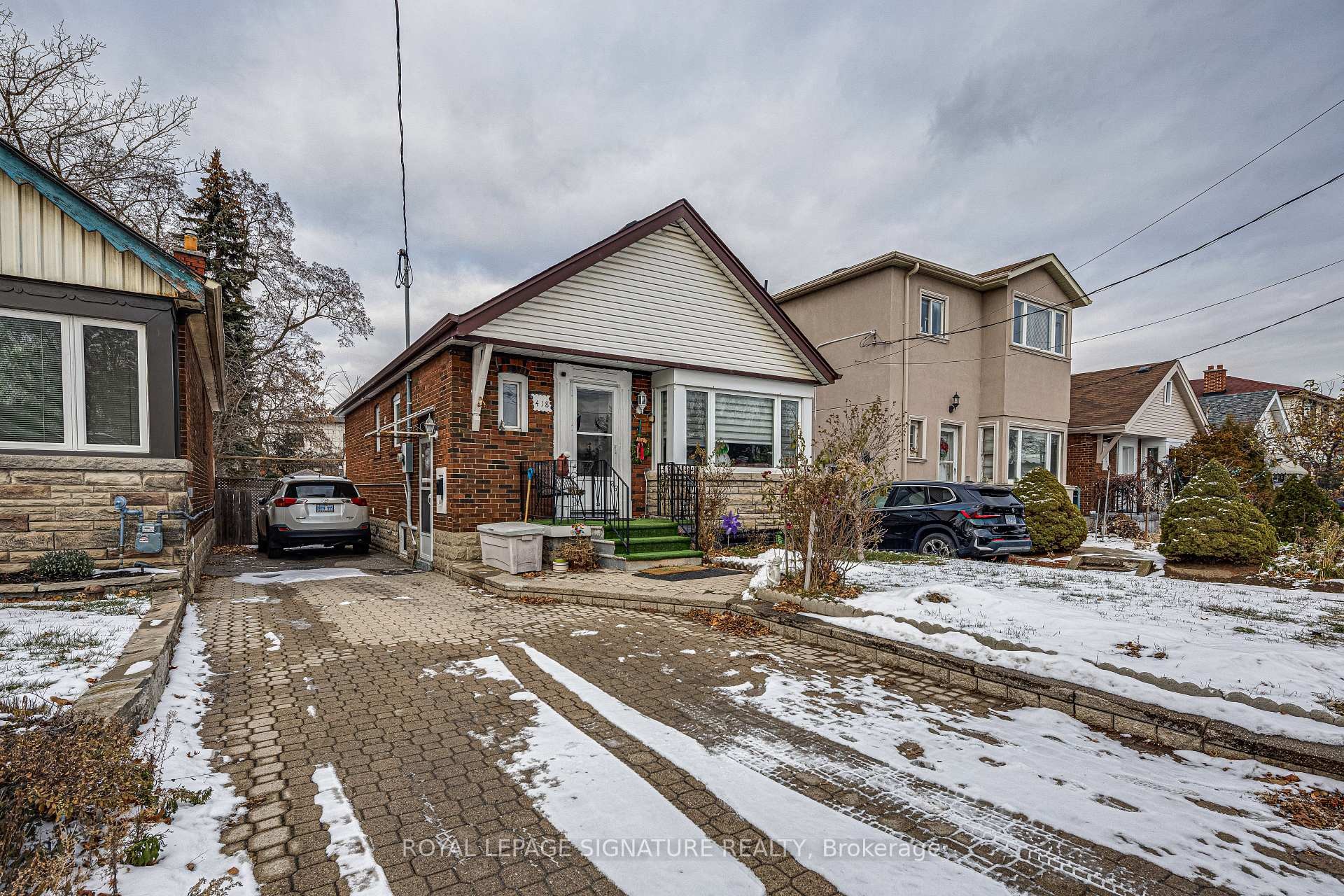 418 O' Connor Drive, Toronto, ON - Outdoor