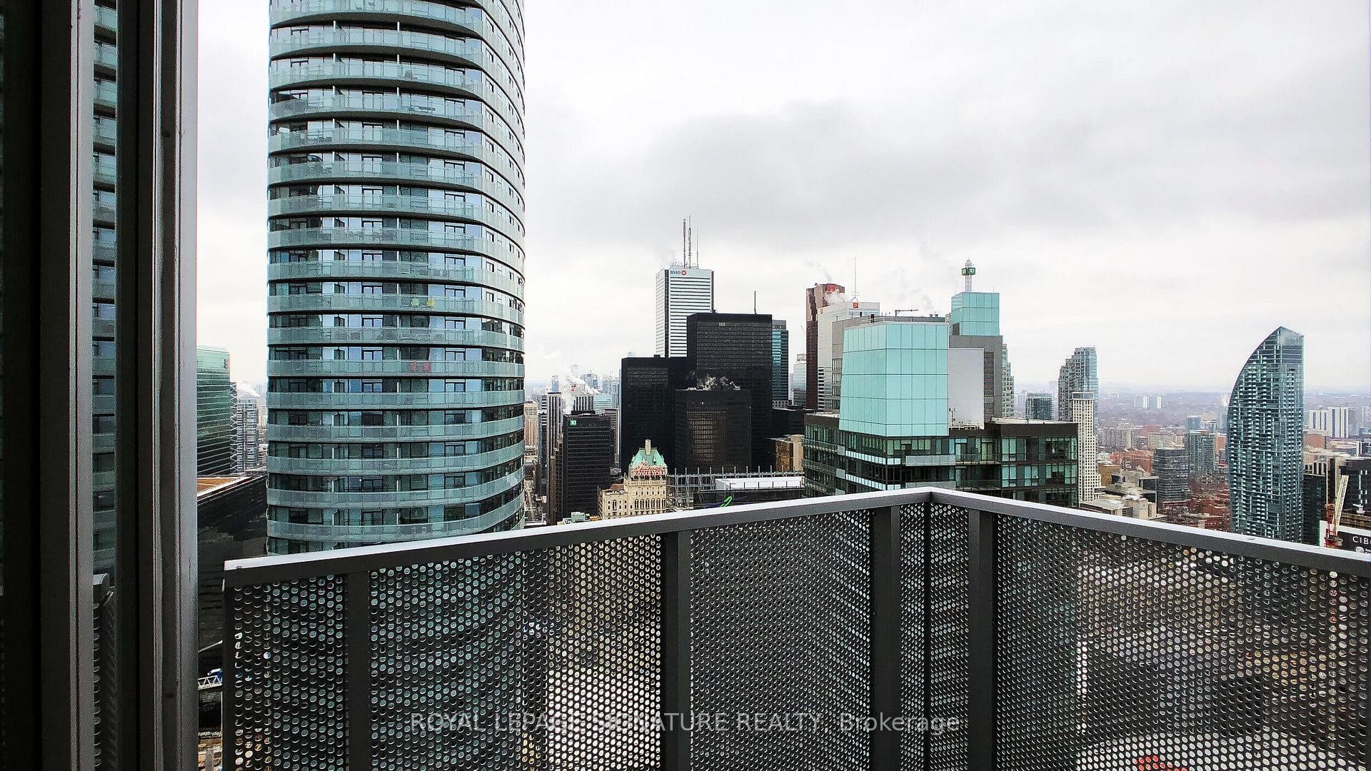 5603-10 York Street, Toronto, ON - Outdoor With Balcony