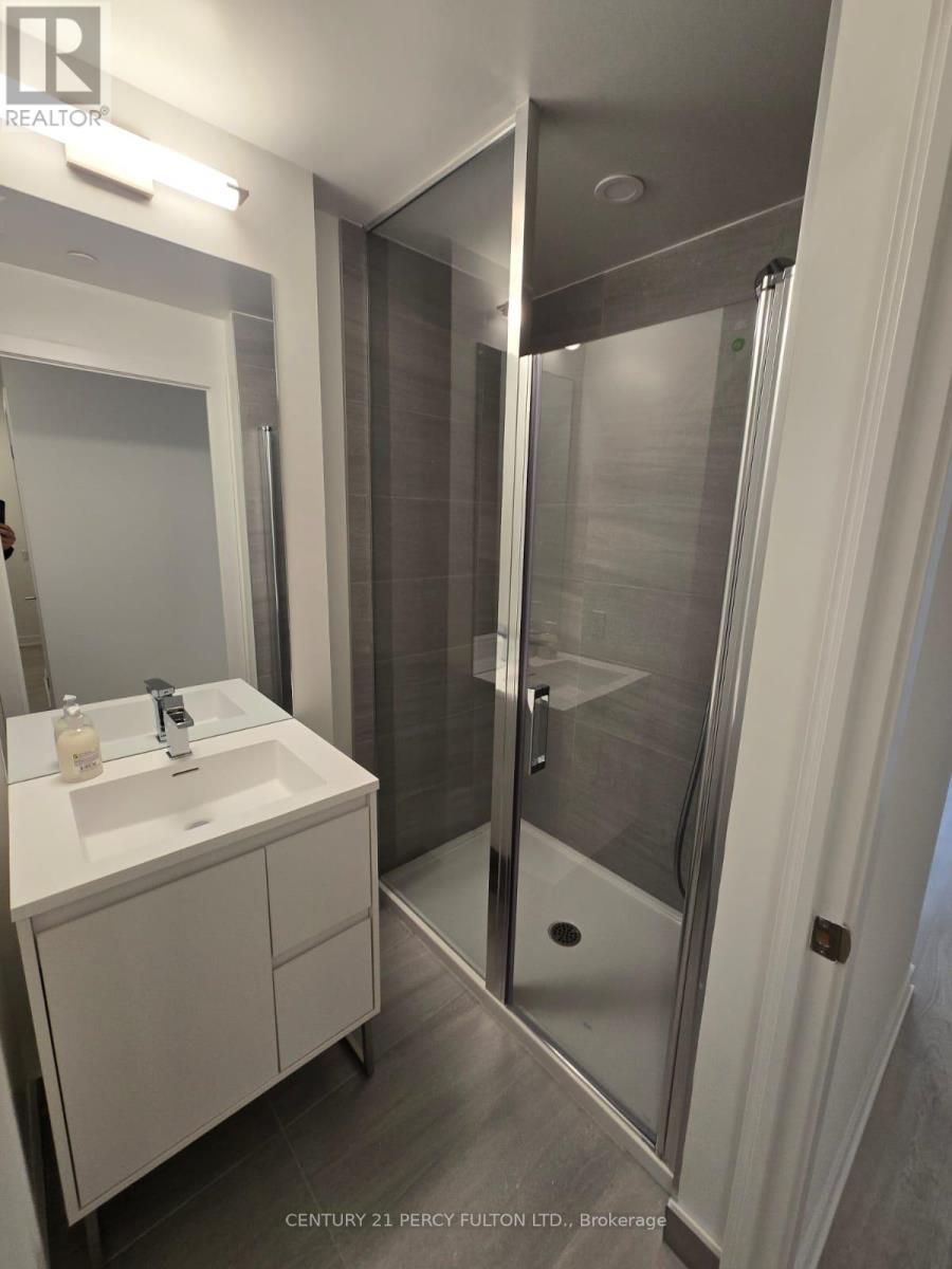 1413 - 1 Quarrington Lane, Toronto, ON - Indoor Photo Showing Bathroom