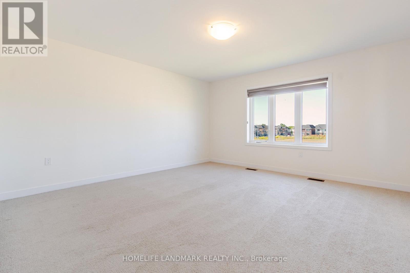 141 Lumb Drive, Cambridge, ON - Indoor Photo Showing Other Room