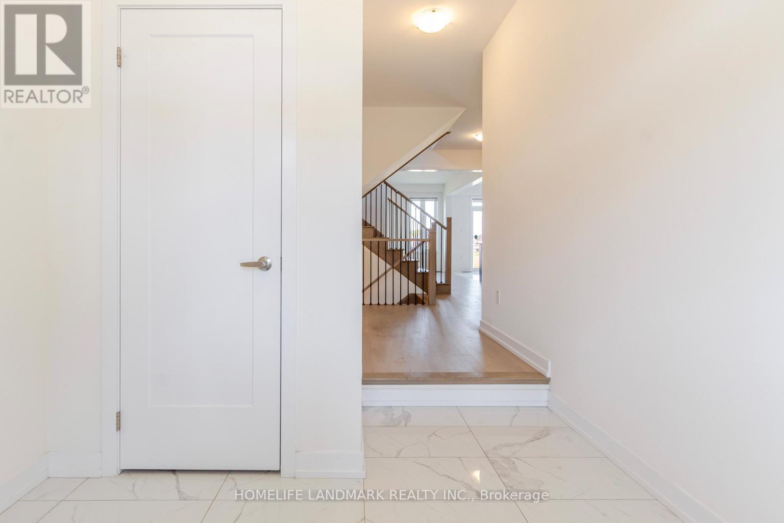 141 Lumb Drive, Cambridge, ON - Indoor Photo Showing Other Room