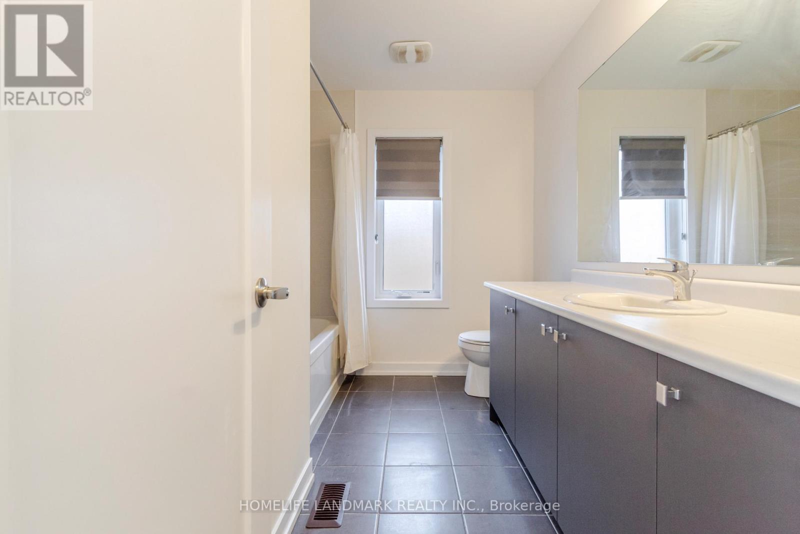 141 Lumb Drive, Cambridge, ON - Indoor Photo Showing Bathroom