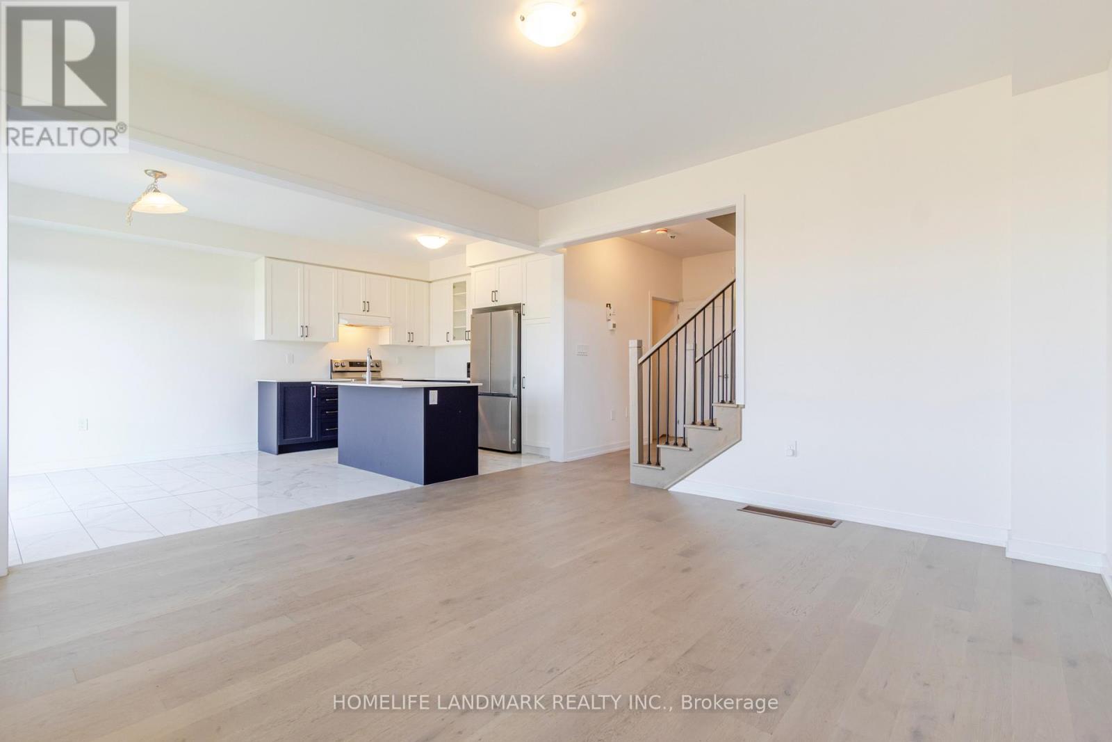 141 Lumb Drive, Cambridge, ON - Indoor Photo Showing Kitchen