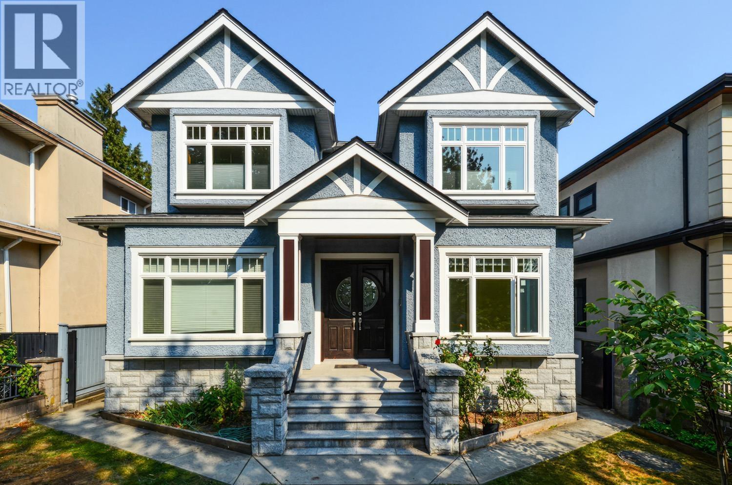 6830 Vivian Street, Vancouver, BC - Outdoor With Facade