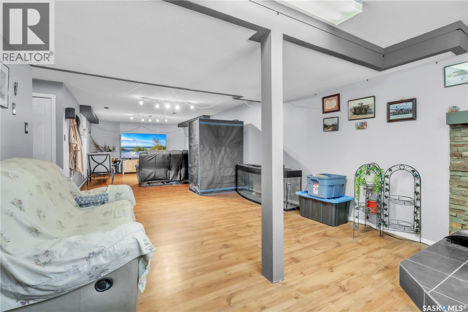 107 2Nd Avenue S, Pierceland, SK - Indoor