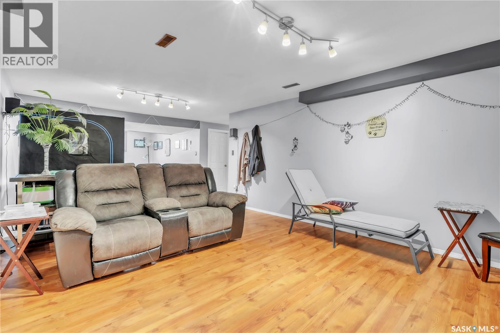 107 2Nd Avenue S, Pierceland, SK - Indoor Photo Showing Living Room