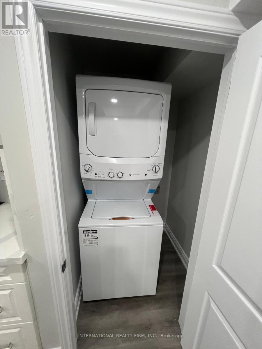 40 Cotswold Court, Halton Hills, ON - Indoor Photo Showing Laundry Room