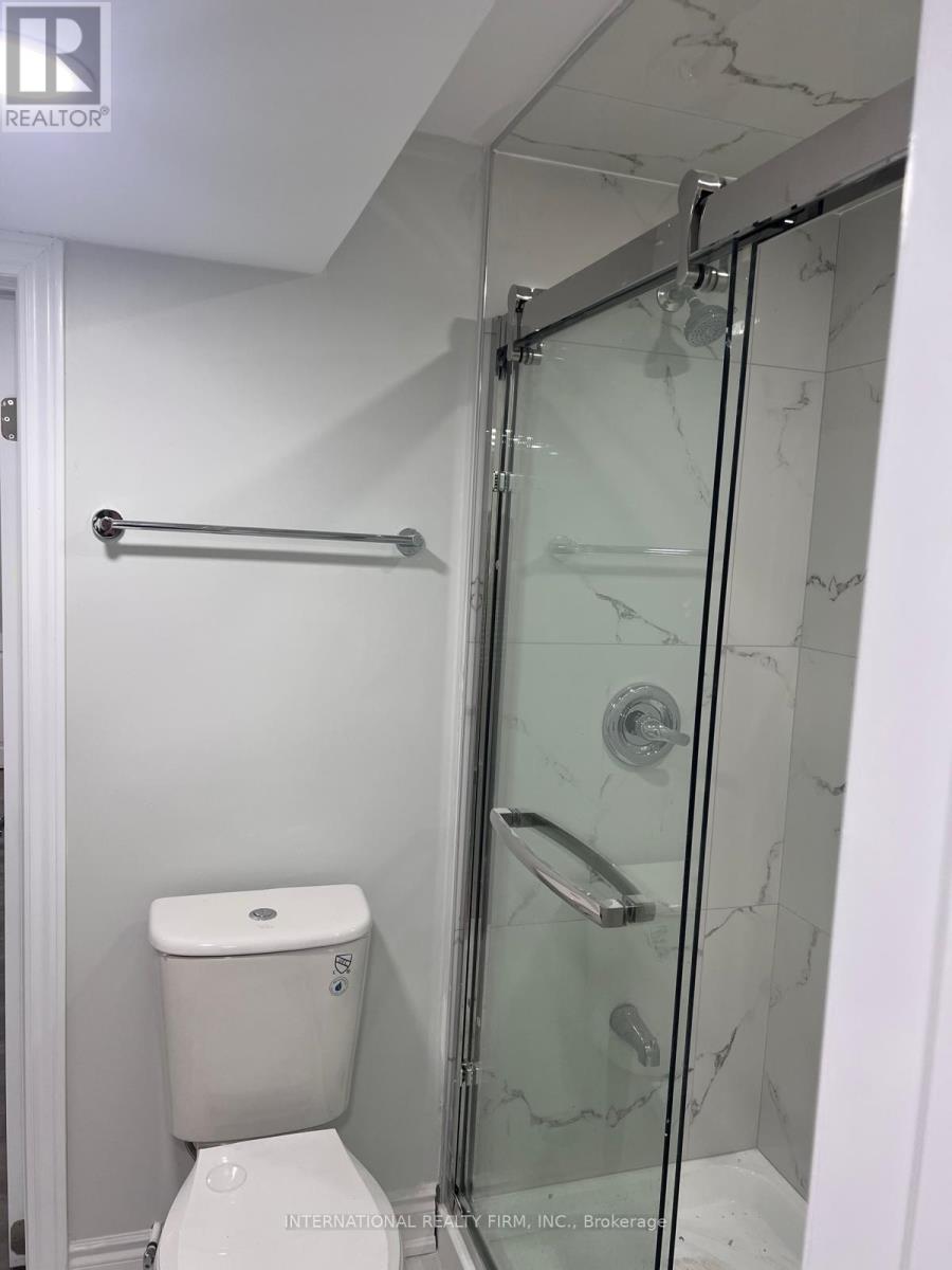 40 Cotswold Court, Halton Hills, ON - Indoor Photo Showing Bathroom