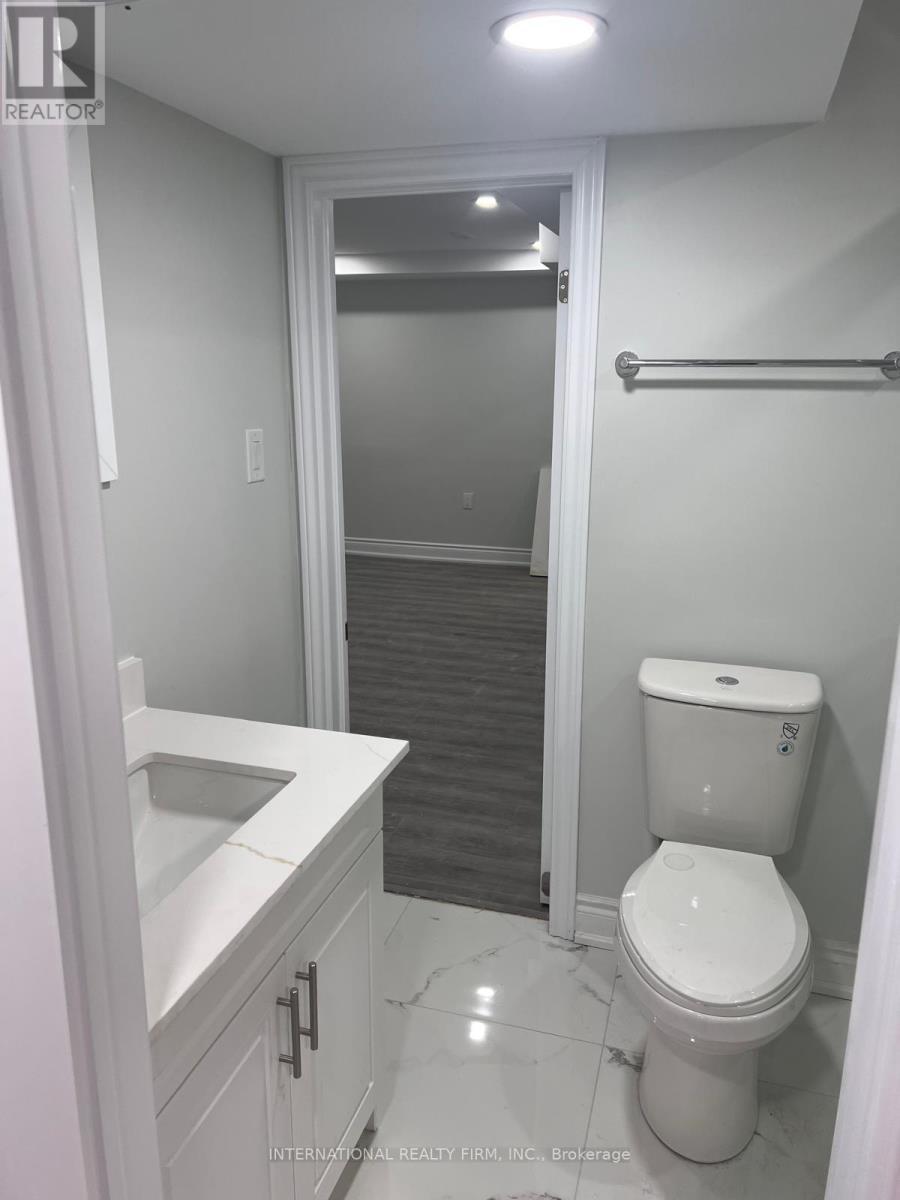 40 Cotswold Court, Halton Hills, ON - Indoor Photo Showing Bathroom