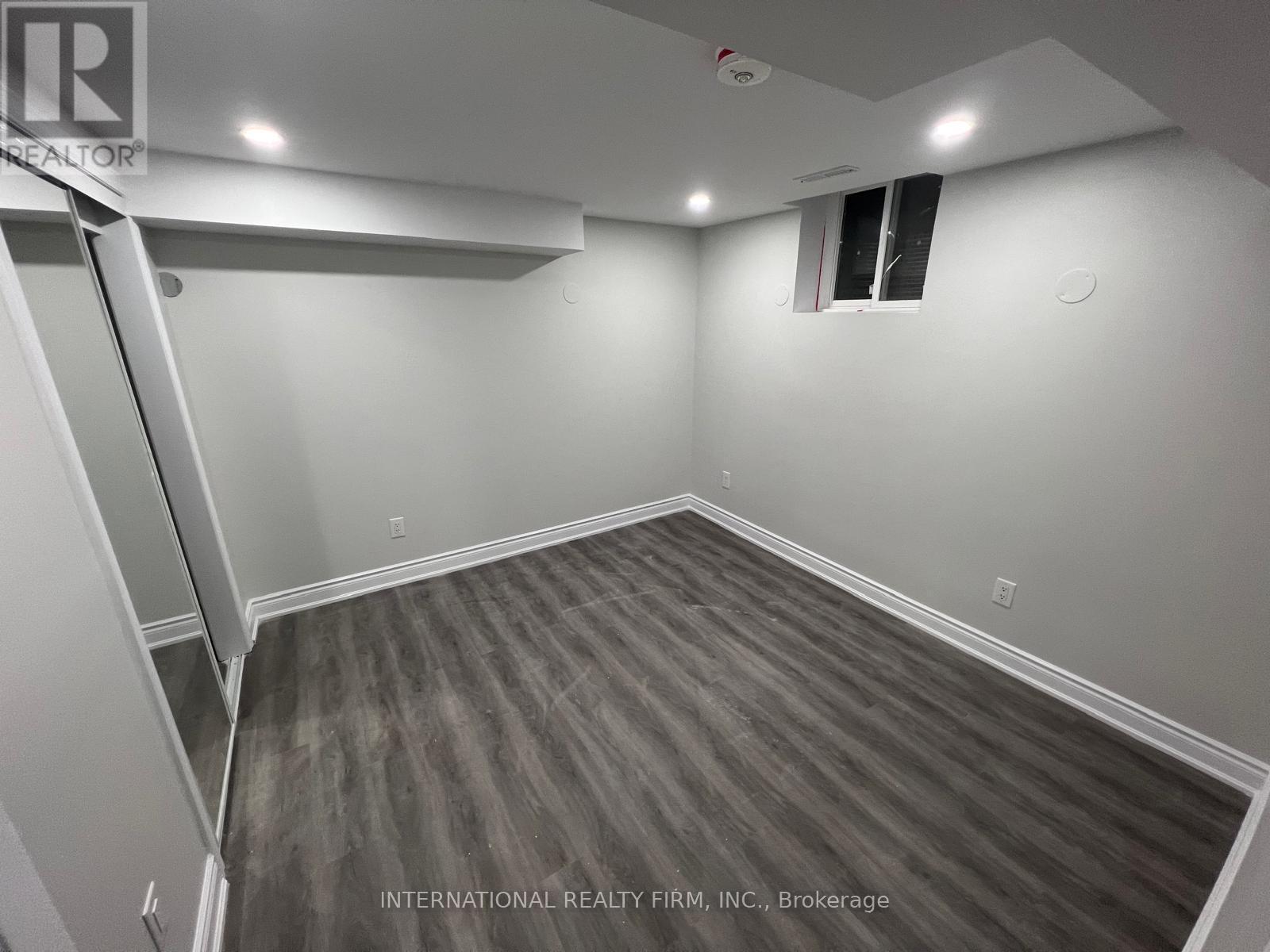 40 Cotswold Court, Halton Hills, ON - Indoor Photo Showing Other Room