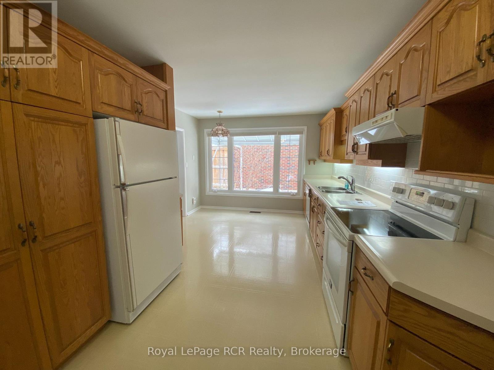 149 7Th Avenue E, Owen Sound, ON - Indoor Photo Showing Kitchen
