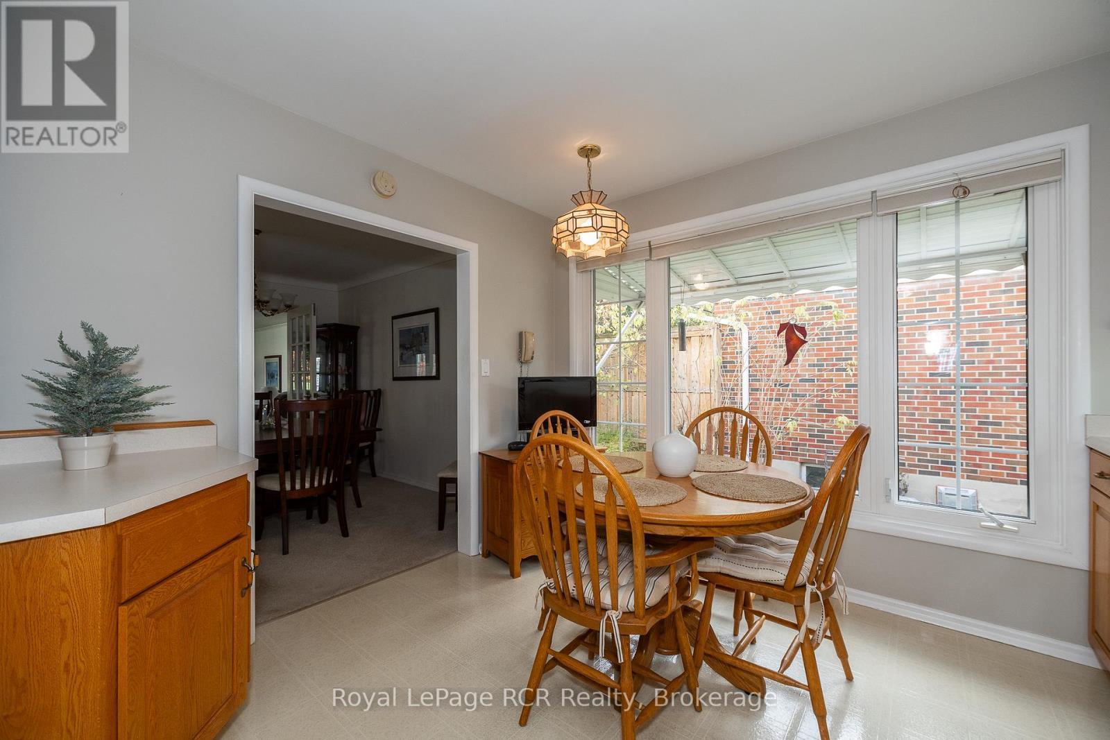 149 7Th Avenue E, Owen Sound, ON - Indoor Photo Showing Dining Room