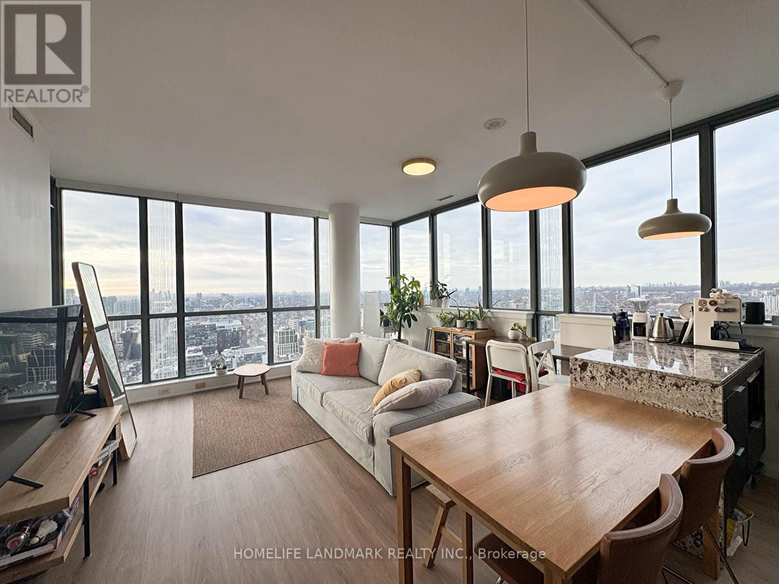 3402 - 8 Charlotte Street, Toronto, ON - Indoor Photo Showing Other Room