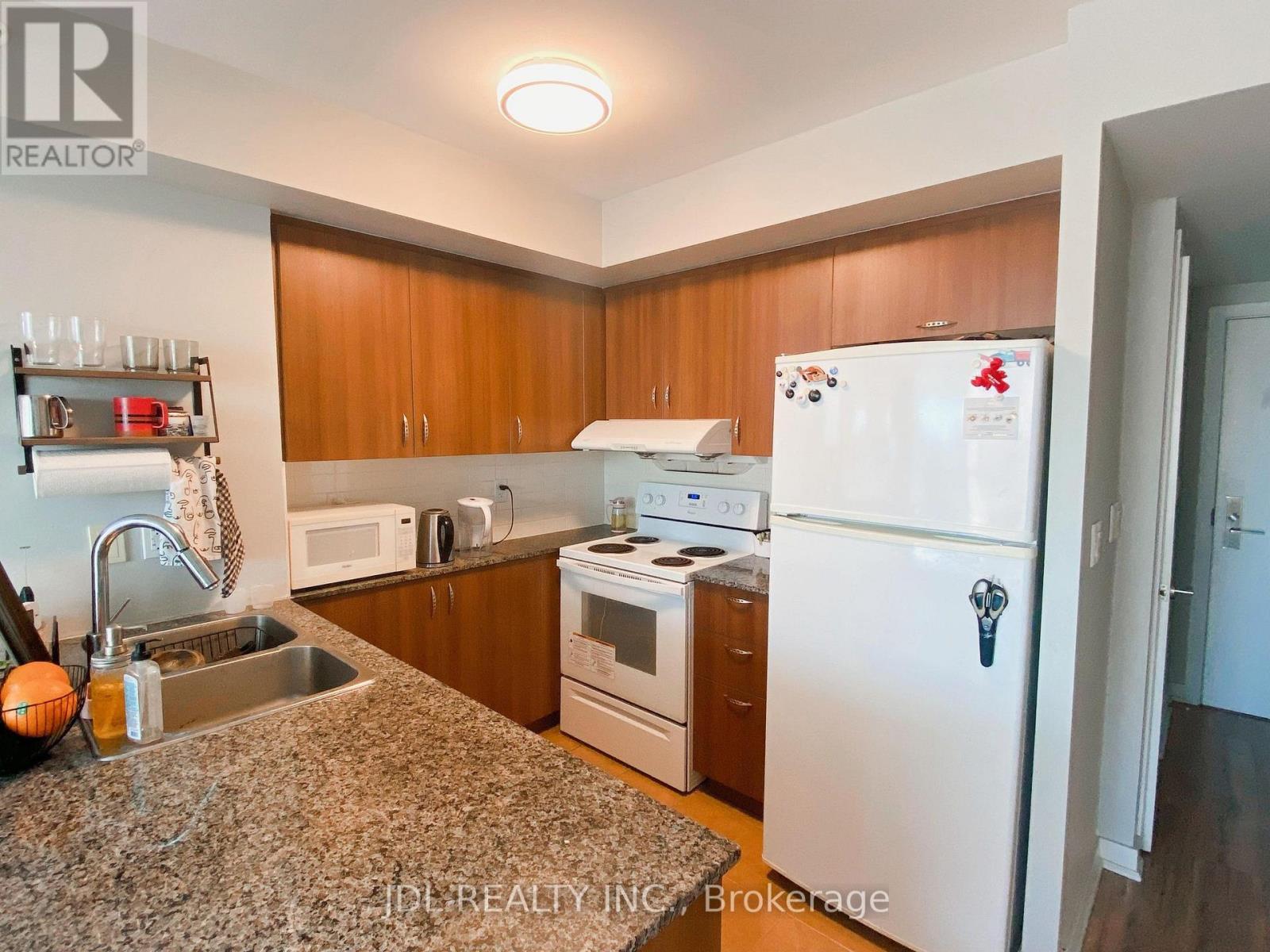 2001 - 5740 Yonge Street, Toronto, ON - Indoor Photo Showing Kitchen With Double Sink