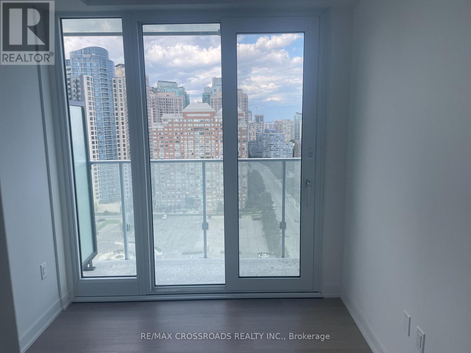 1804 - 3883 Quartz Road, Mississauga, ON - Indoor Photo Showing Other Room