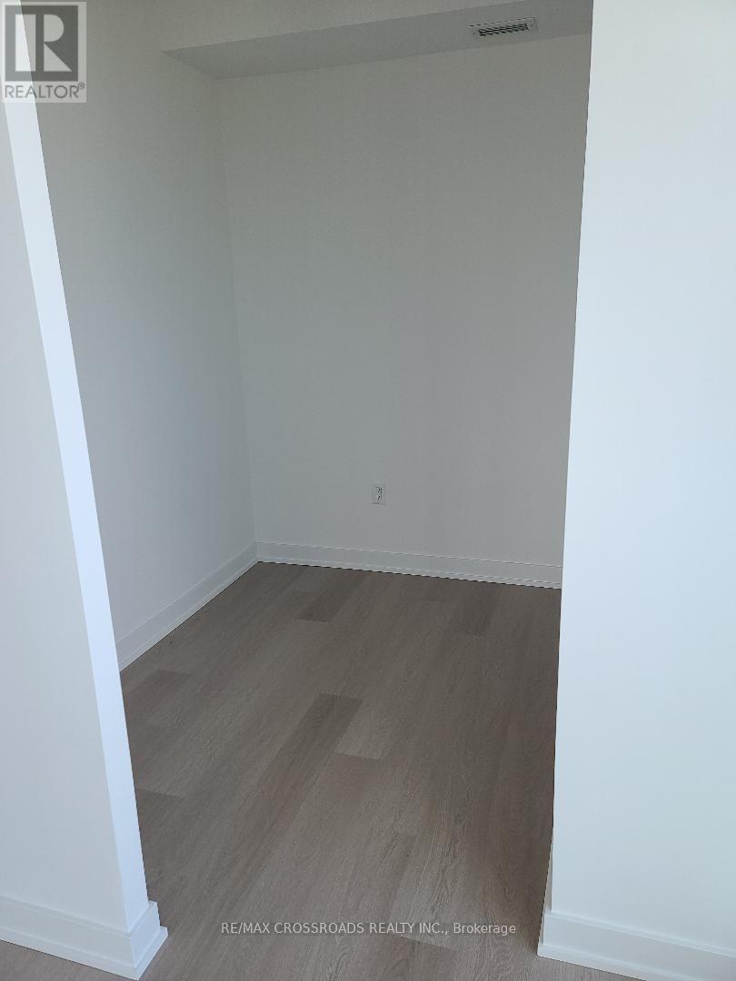 1804 - 3883 Quartz Road, Mississauga, ON - Indoor Photo Showing Other Room