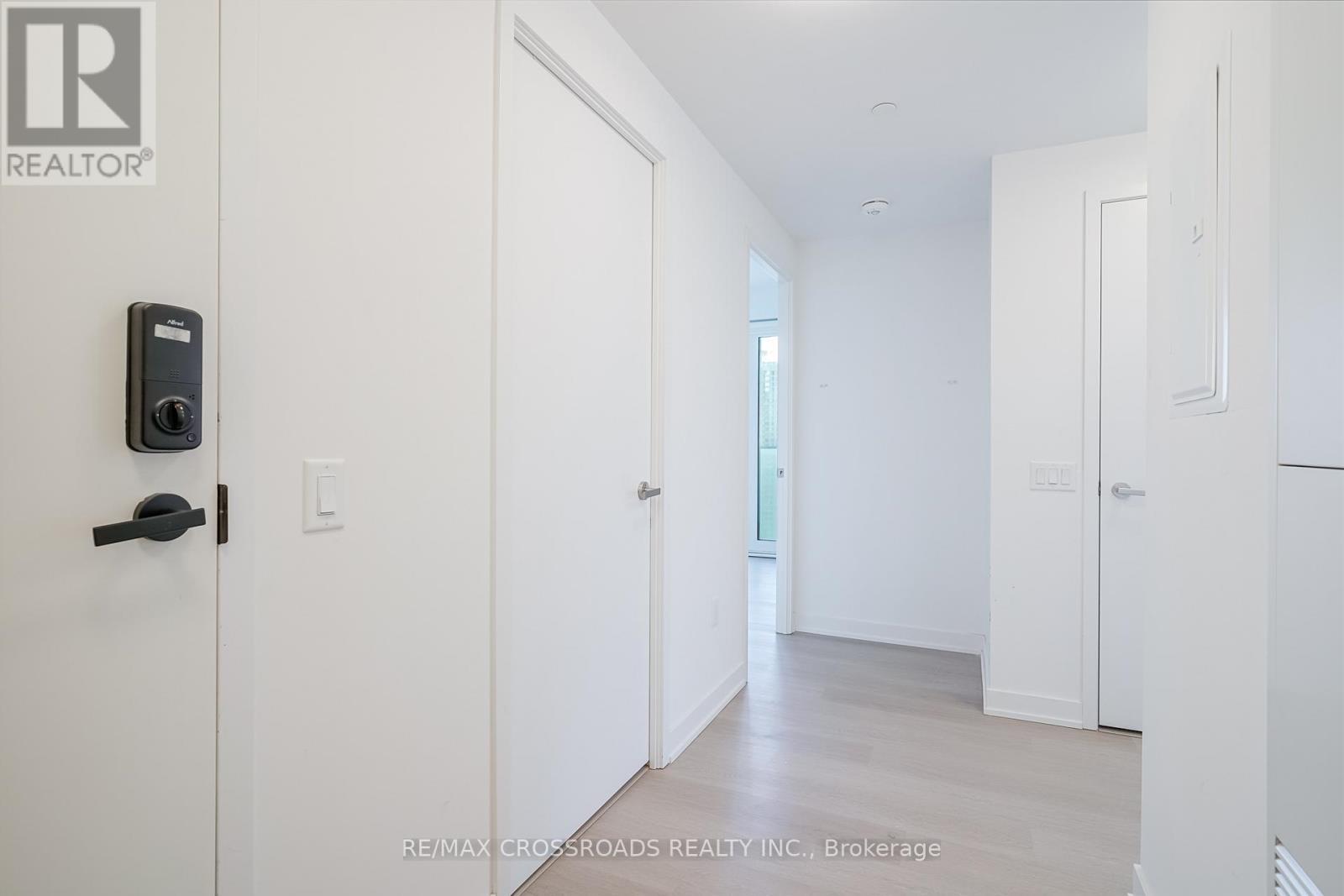1804 - 3883 Quartz Road, Mississauga, ON - Indoor Photo Showing Other Room