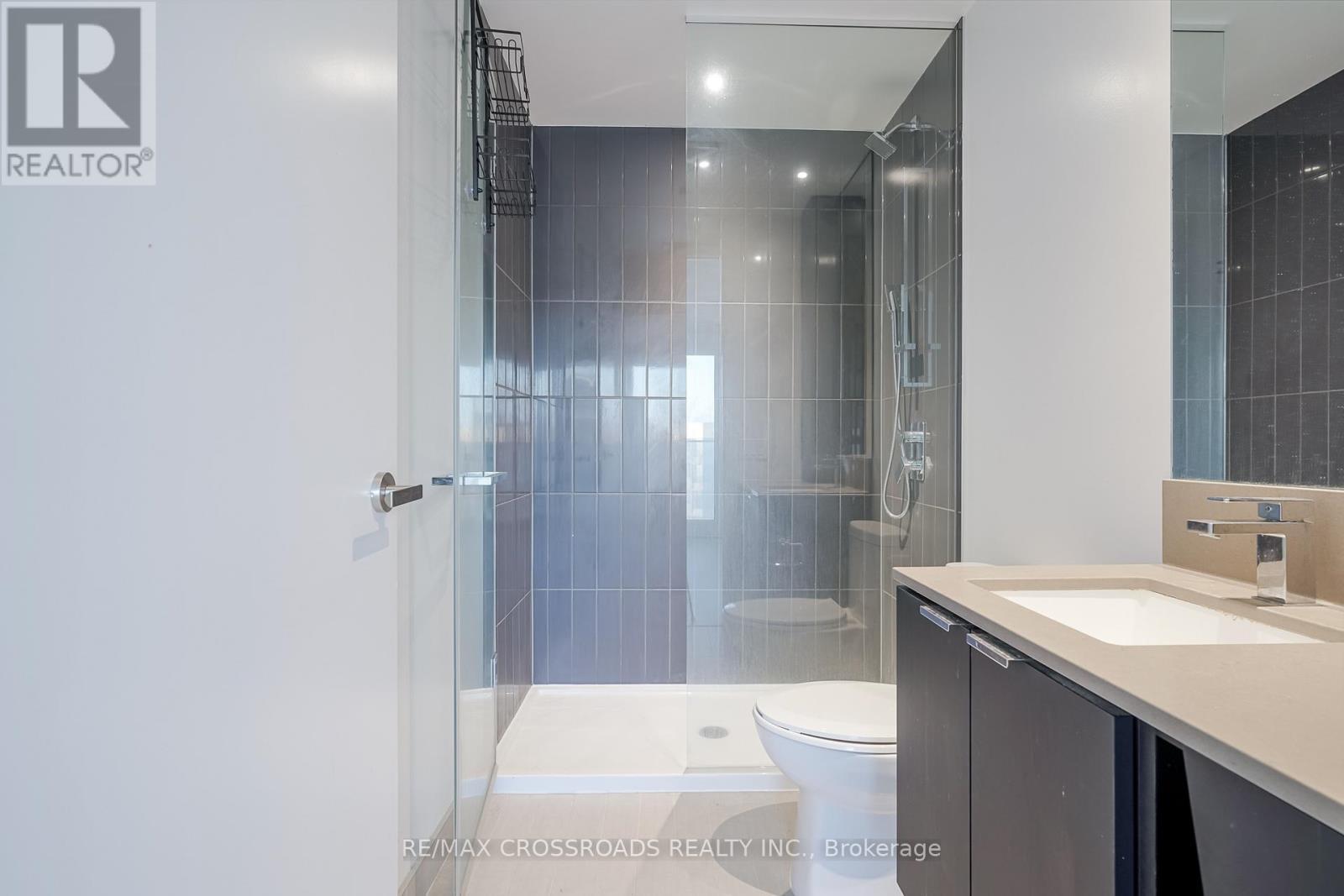 1804 - 3883 Quartz Road, Mississauga, ON - Indoor Photo Showing Bathroom