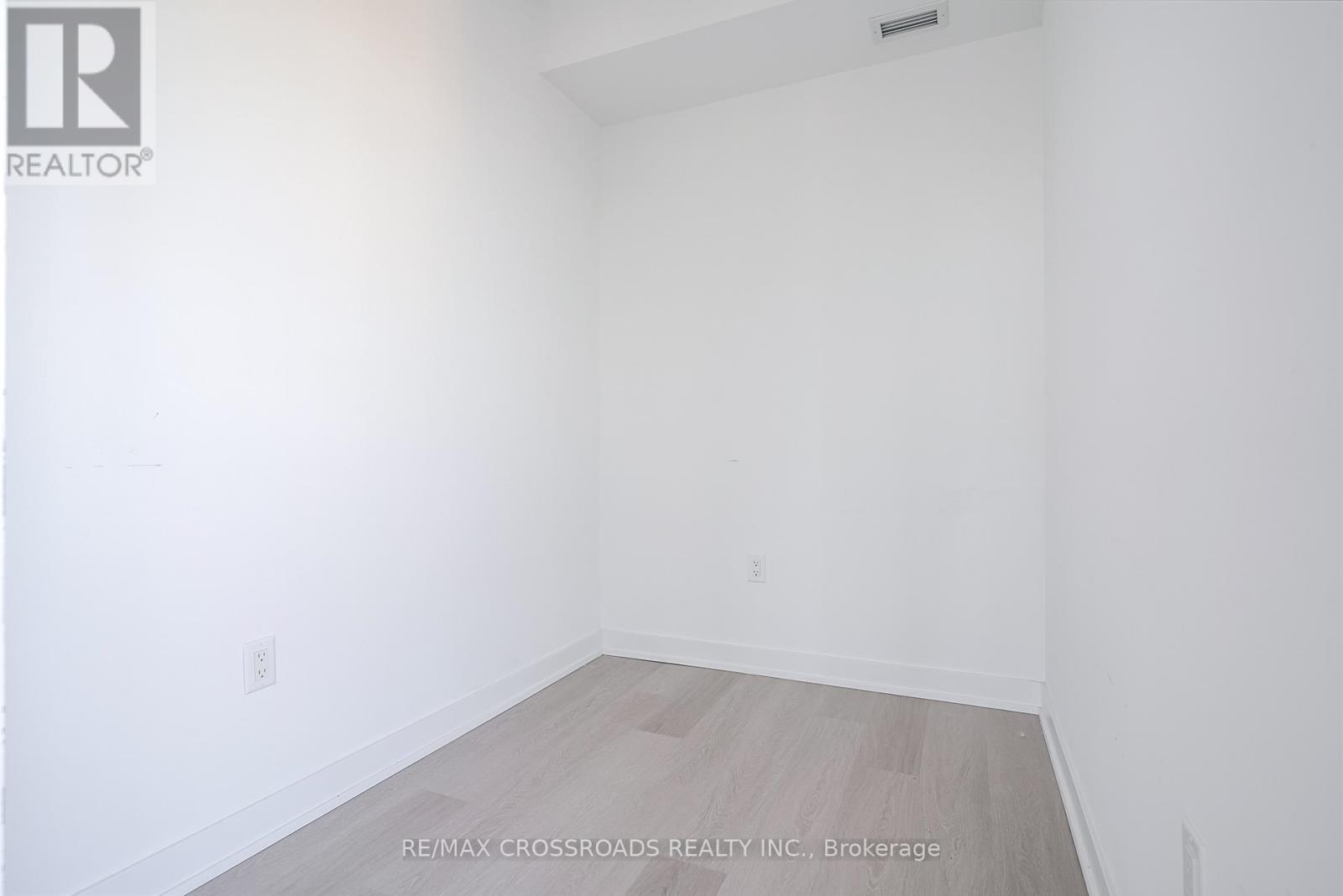 1804 - 3883 Quartz Road, Mississauga, ON - Indoor Photo Showing Other Room