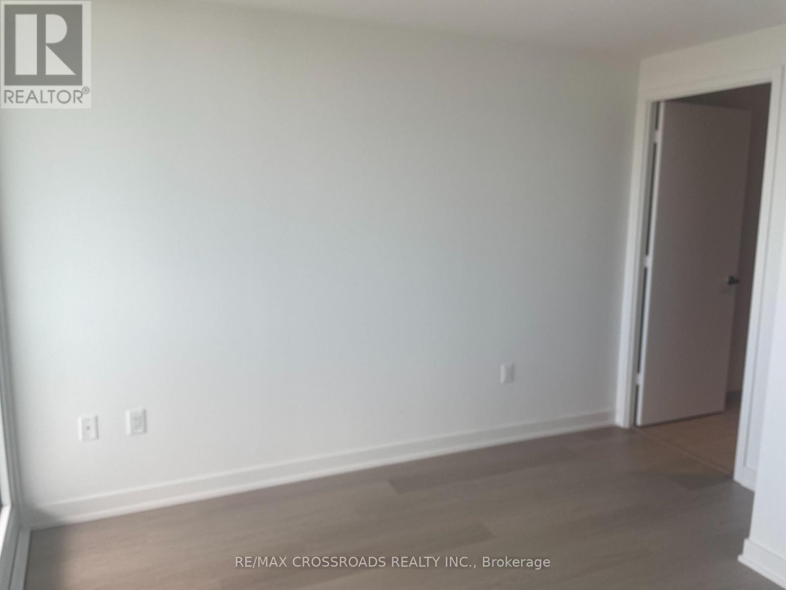 1804 - 3883 Quartz Road, Mississauga, ON - Indoor Photo Showing Other Room