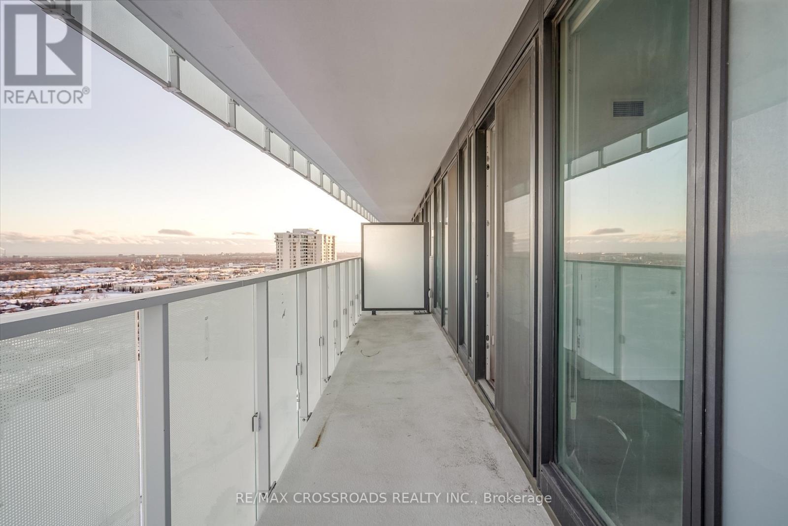 1804 - 3883 Quartz Road, Mississauga, ON - Outdoor With Exterior