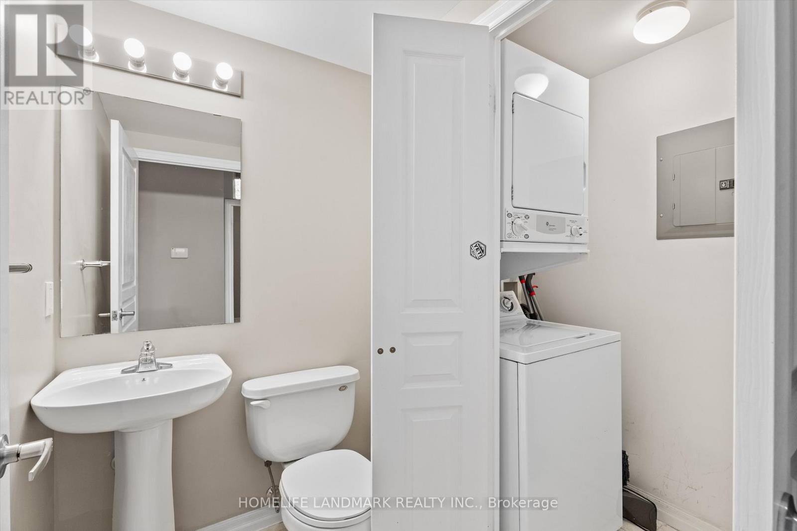 3110 - 3939 Duke Of York Boulevard, Mississauga, ON - Indoor