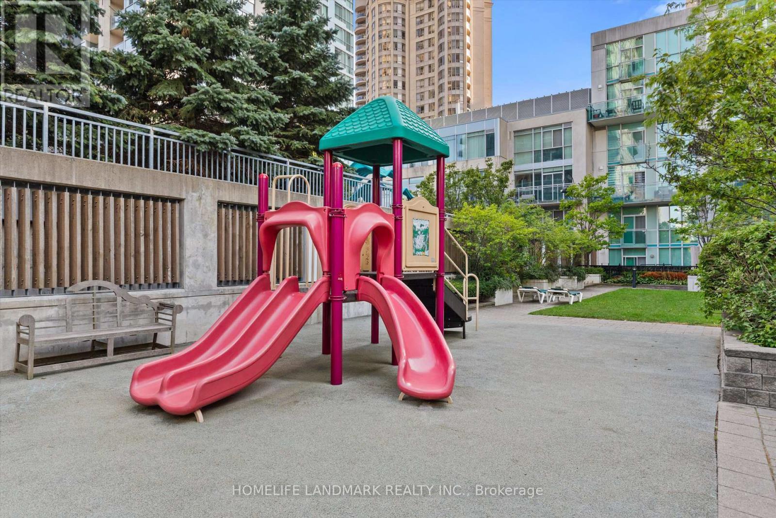 3110 - 3939 Duke Of York Boulevard, Mississauga, ON - Outdoor