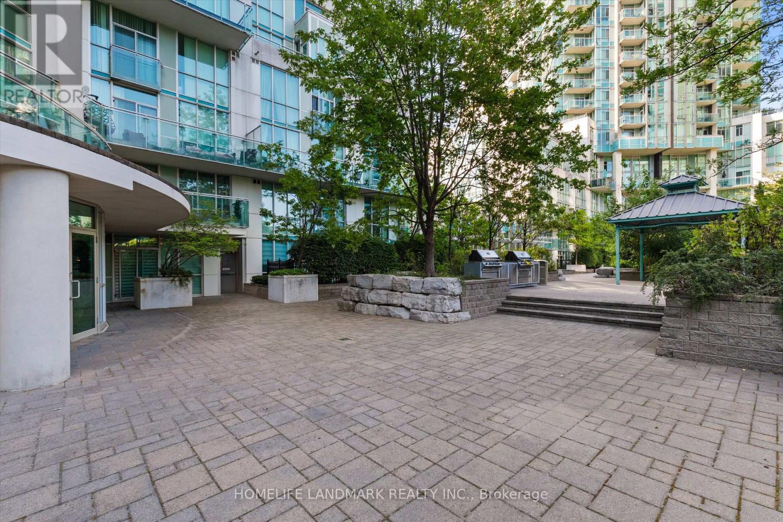 3110 - 3939 Duke Of York Boulevard, Mississauga, ON - Outdoor