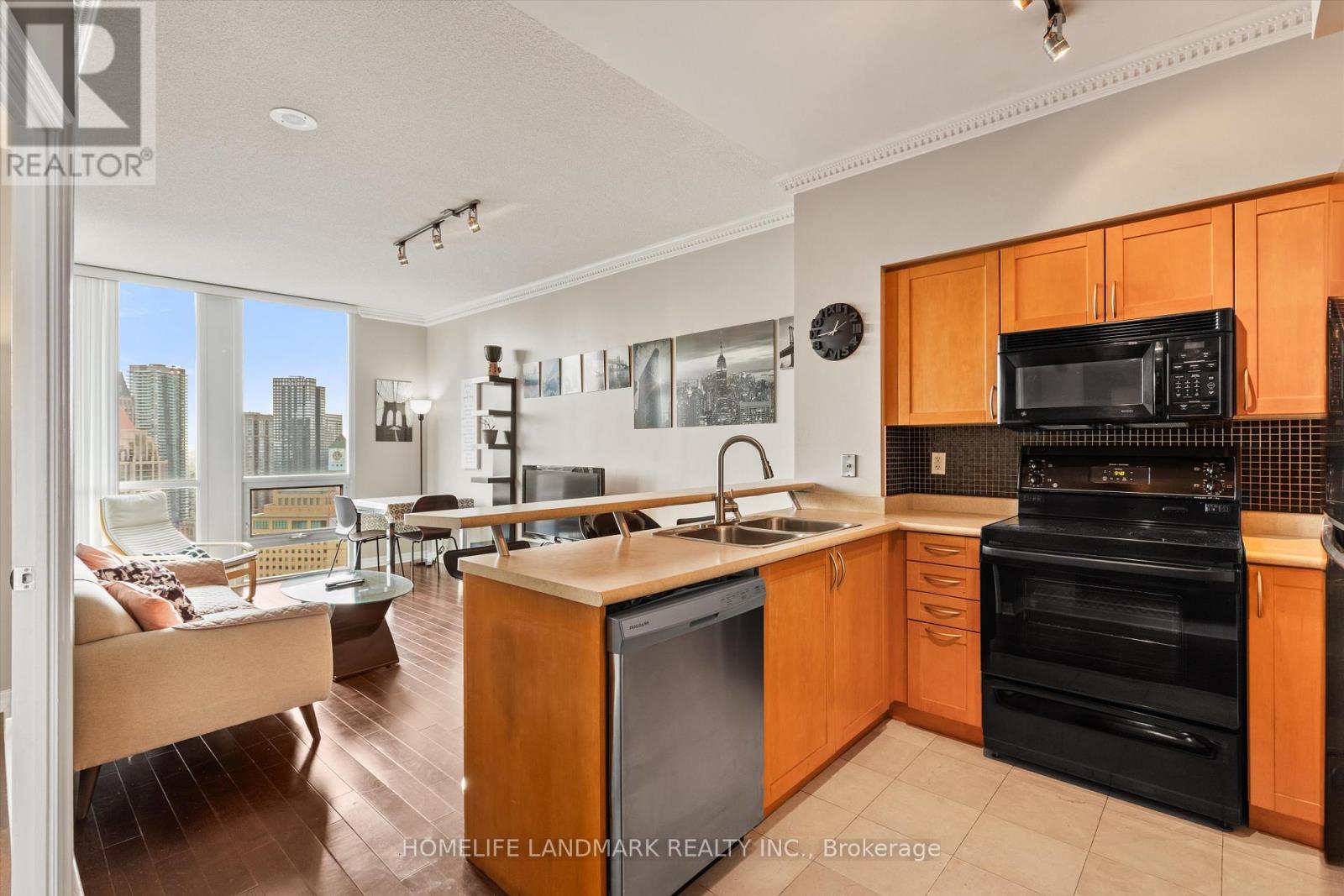 3110 - 3939 Duke Of York Boulevard, Mississauga, ON - Indoor Photo Showing Kitchen With Double Sink