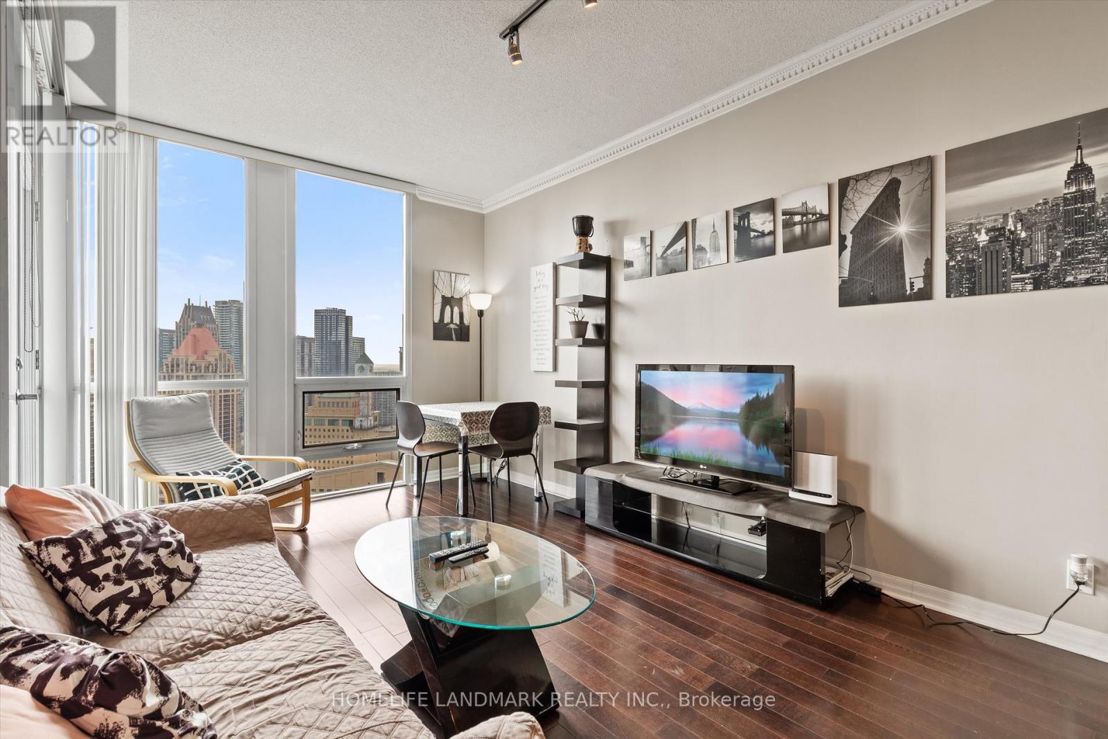 3110 - 3939 Duke Of York Boulevard, Mississauga, ON - Indoor Photo Showing Living Room