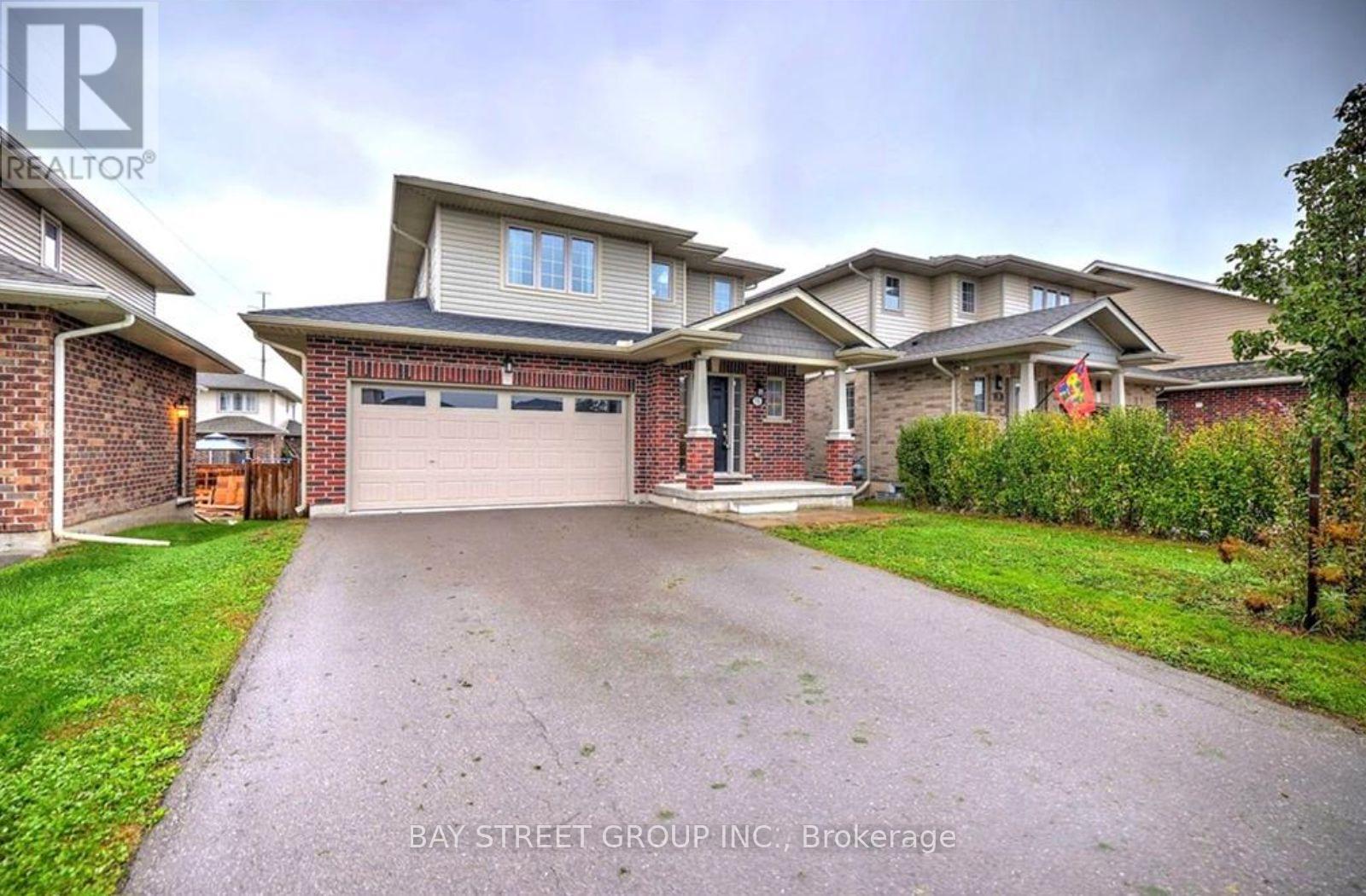 15 Kenmar Court, St. Catharines, ON - Outdoor With Facade