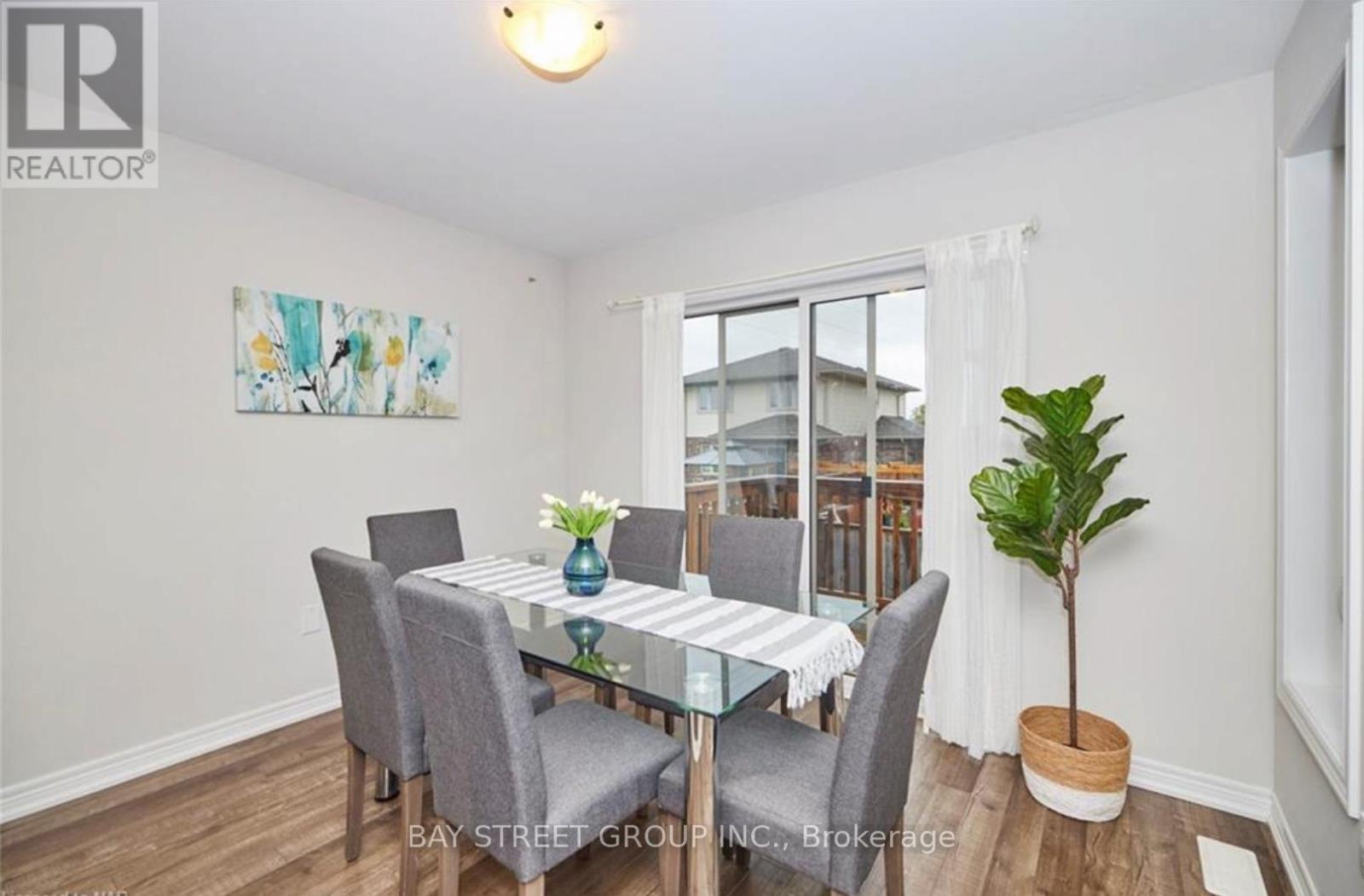 15 Kenmar Court, St. Catharines, ON - Indoor Photo Showing Dining Room