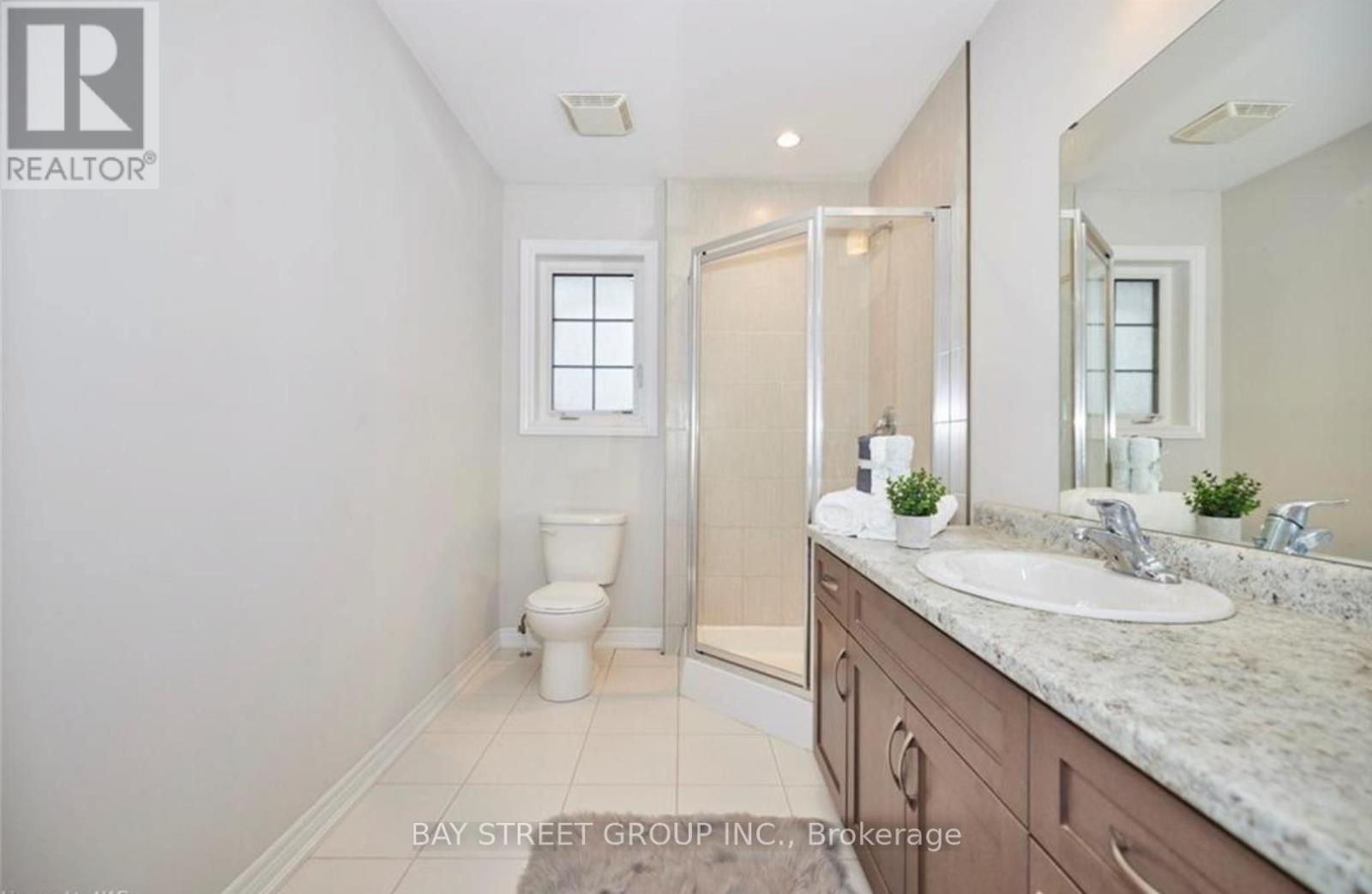 15 Kenmar Court, St. Catharines, ON - Indoor Photo Showing Bathroom
