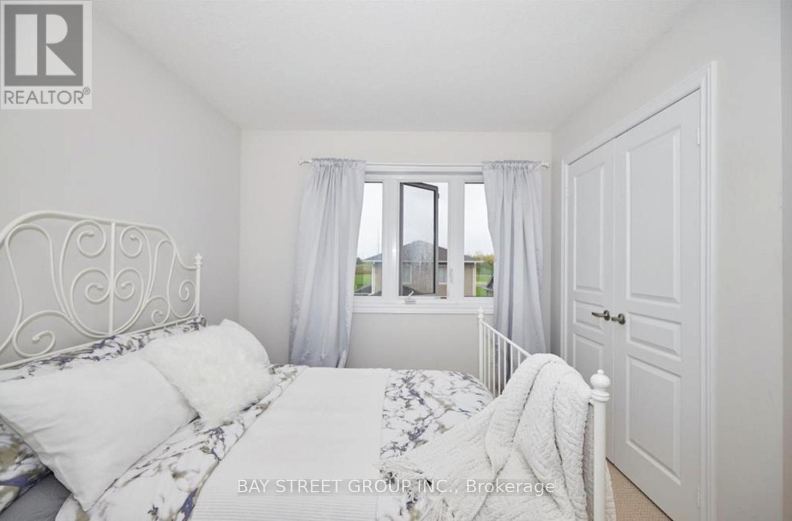 15 Kenmar Court, St. Catharines, ON - Indoor Photo Showing Bedroom