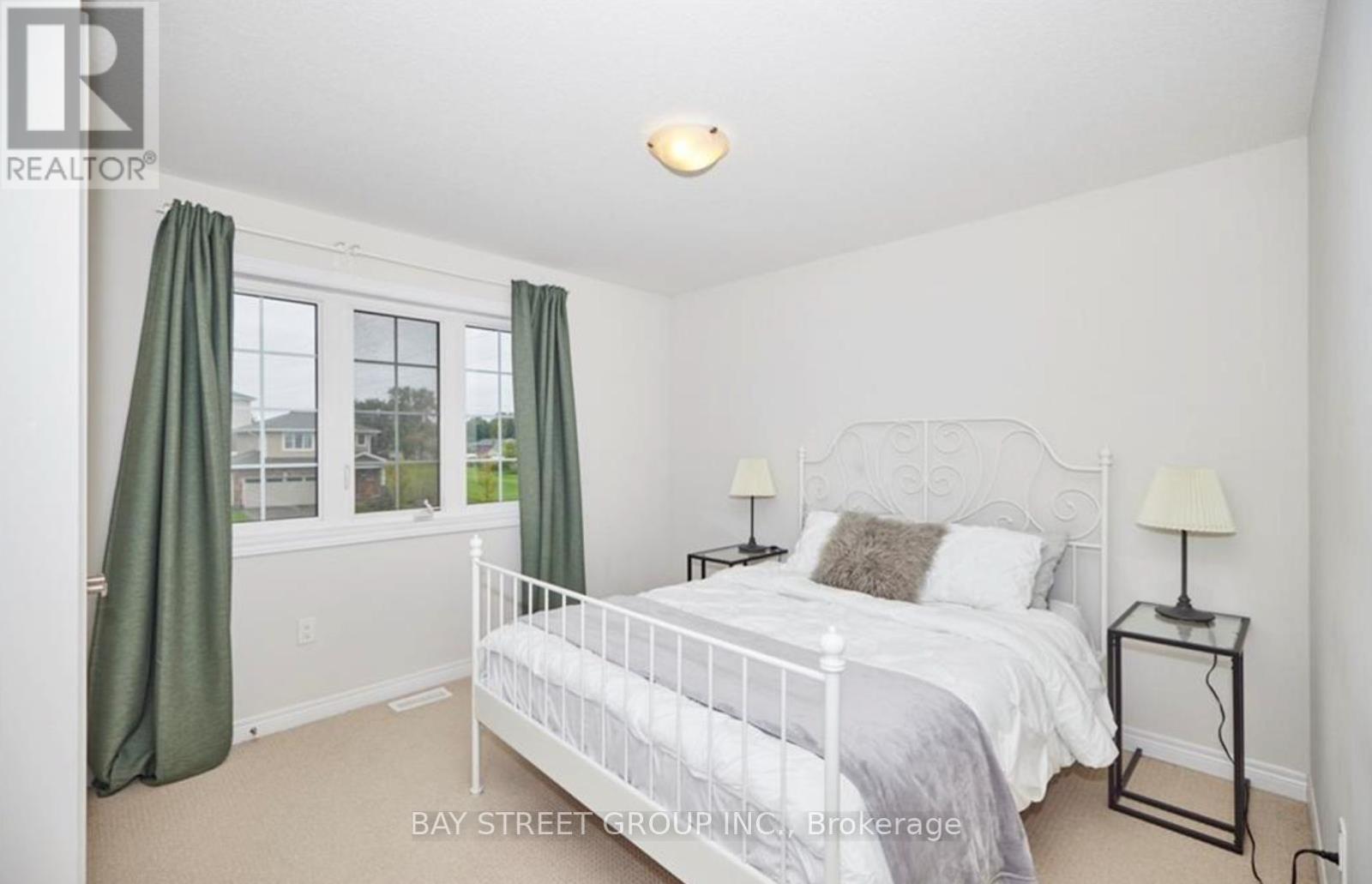 15 Kenmar Court, St. Catharines, ON - Indoor Photo Showing Bedroom