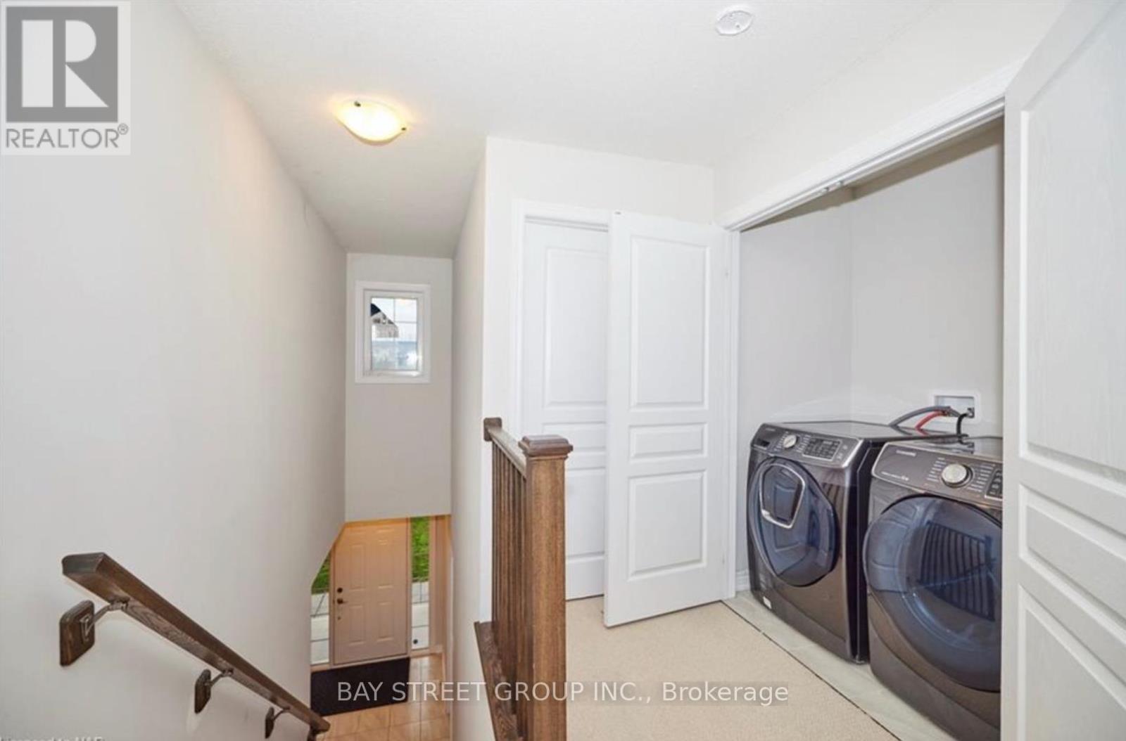 15 Kenmar Court, St. Catharines, ON - Indoor Photo Showing Laundry Room